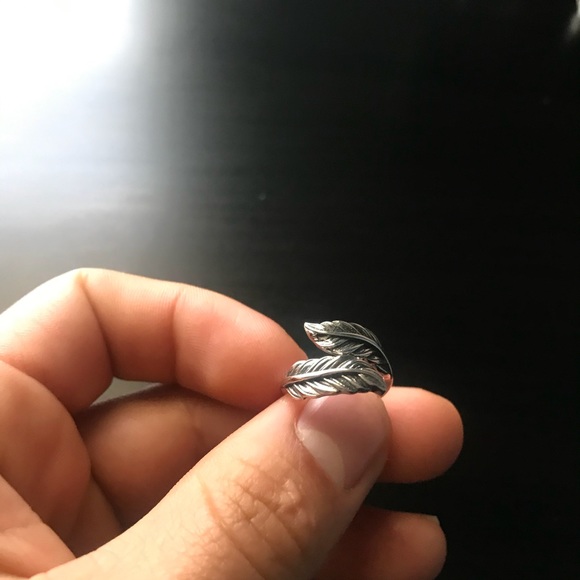 Jewelry - Sterling Silver Feather Ring